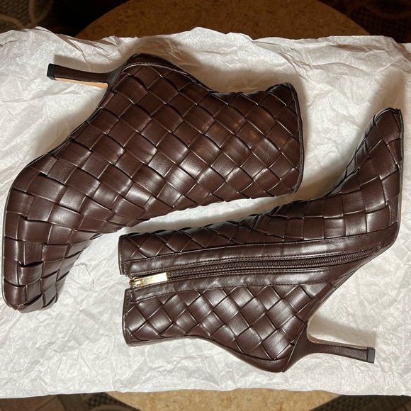 NWT ASOS EVITA US-10-11 HIGH HEELED SQUARE TOE WOVEN FAUX LEATHER BOOT - Picture 6 of 11